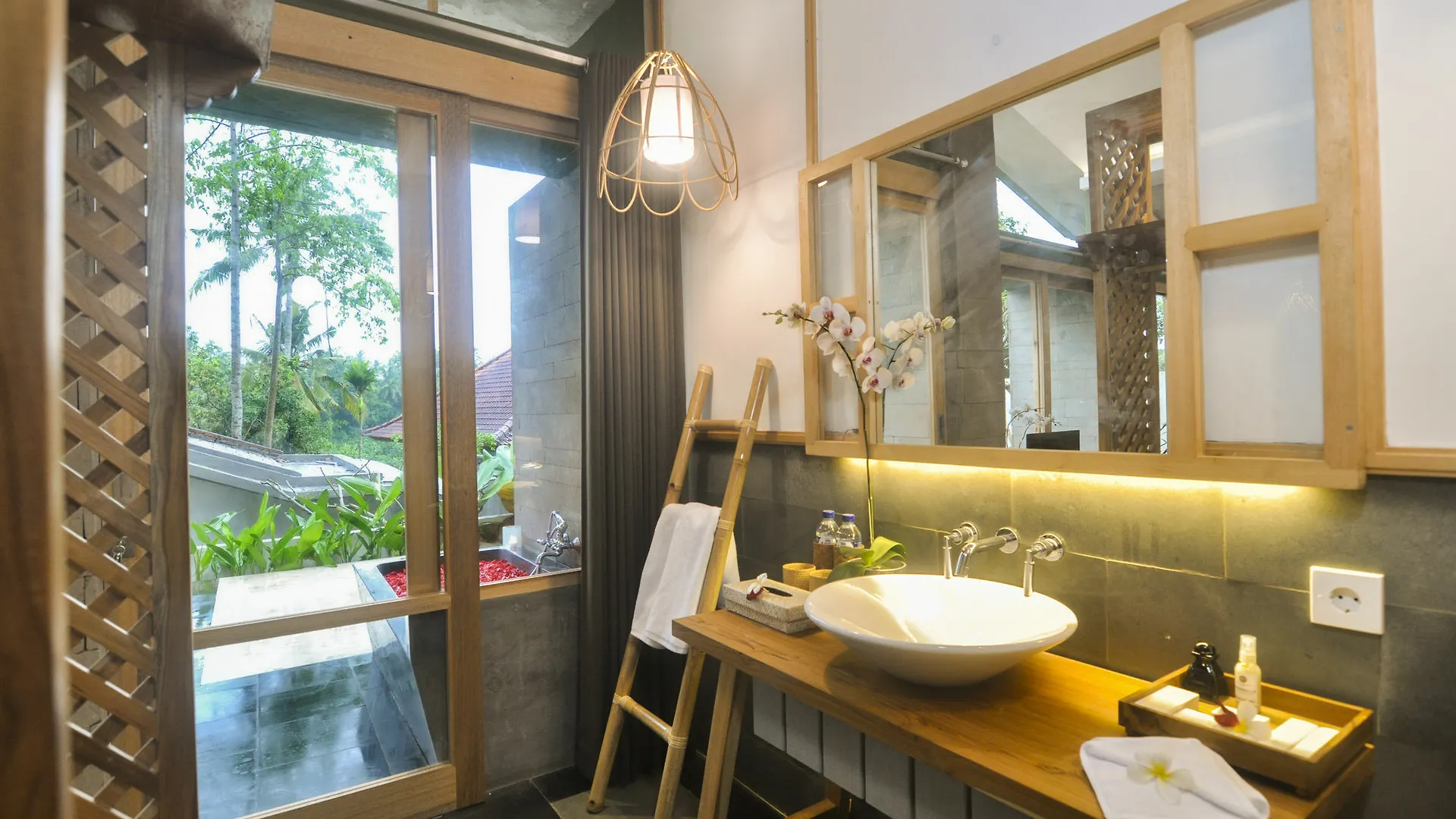 Amora Ubud Villas 4*, Ubud (Bali)